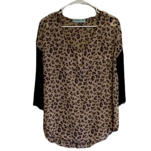 DENA BE ANIMAL PRINT SHEER PULLOVER w/gunmetal buttons